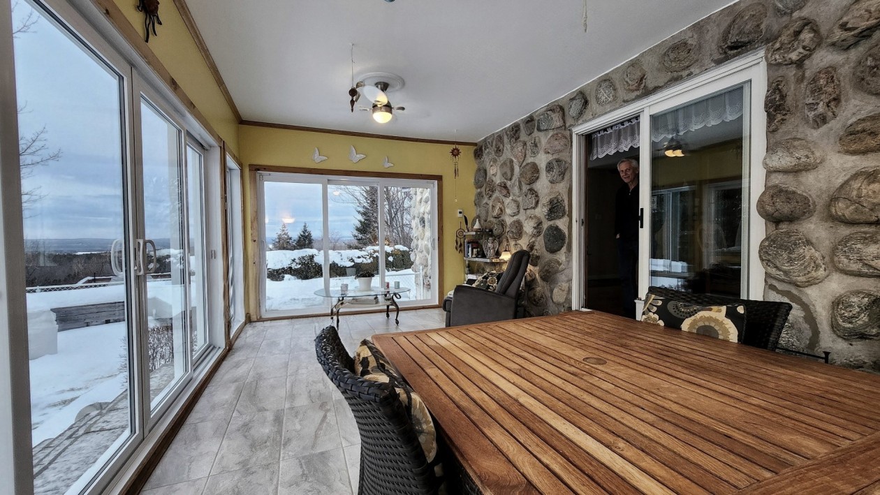 Verrière — 621, Boul. Robitaille, Notre-Dame-du-Mont-Carmel, G0X3J0, Notre-Dame-du-Mont-Carmel