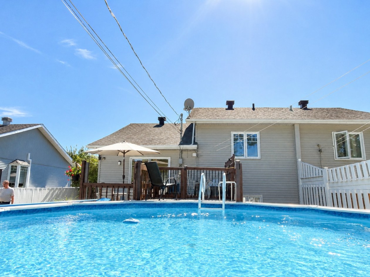 Piscine — 2365, Rue Gagnon, Trois-Rivières, G8Z4R1, Trois-Rivières