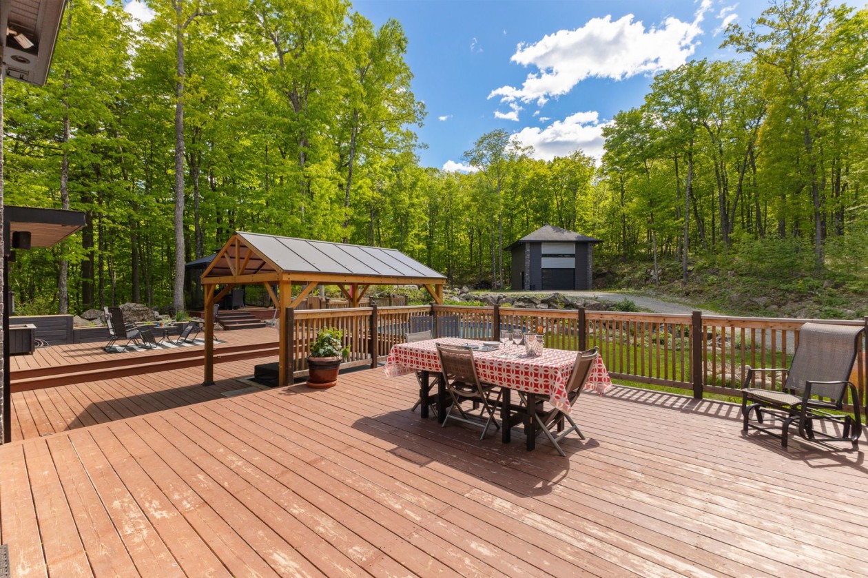 Terrasse — 223, Ch. Sauvé, Val-des-Monts, J8N5A6, Val-des-Monts