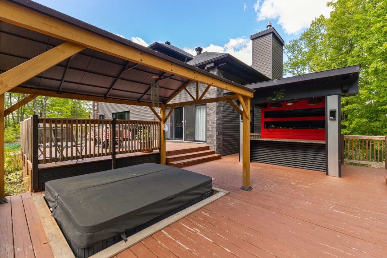 Spa — 223, Ch. Sauvé, Val-des-Monts, J8N5A6, Val-des-Monts