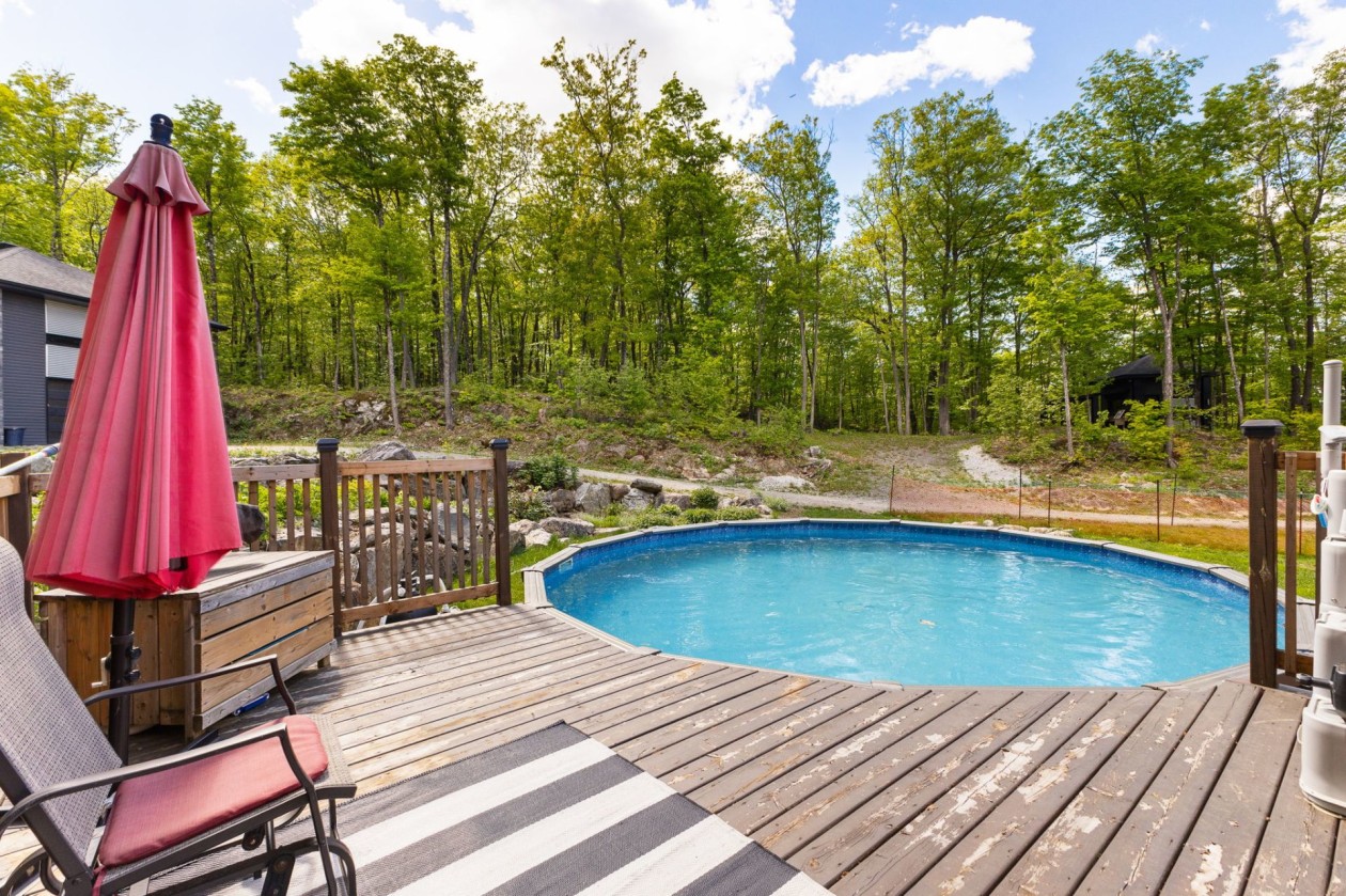 Piscine — 223, Ch. Sauvé, Val-des-Monts, J8N5A6, Val-des-Monts