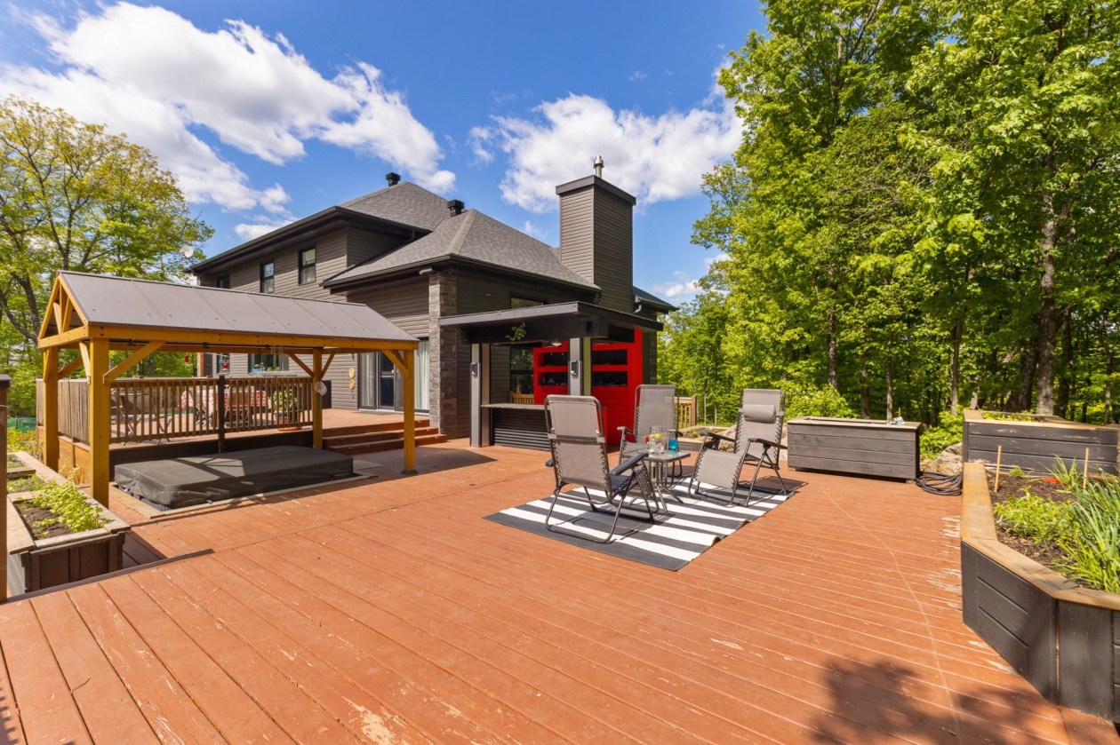 Terrasse — 223, Ch. Sauvé, Val-des-Monts, J8N5A6, Val-des-Monts