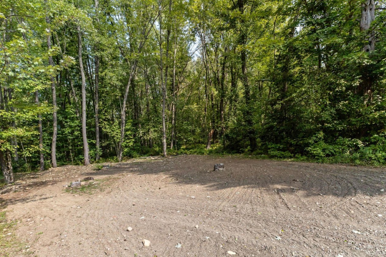 Terrain — 48, Ch. George, L'Isle-aux-Allumettes, J0X1M0, L'Isle-aux-Allumettes