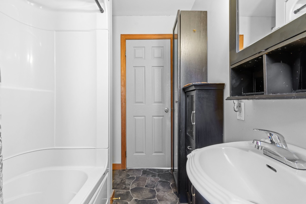 Salle de bains — 36, Mtée Crites, Gracefield, J0X1W0, Gracefield