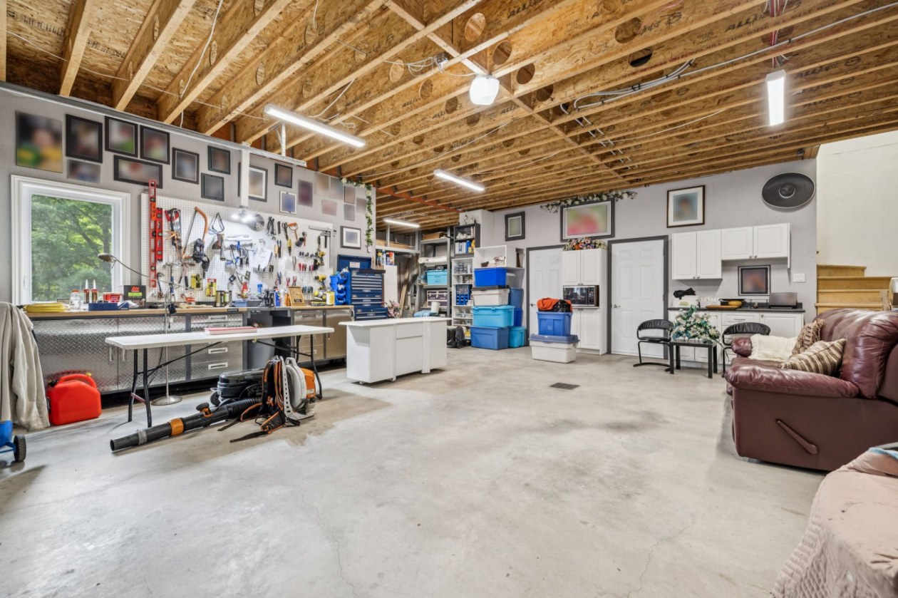 Garage — 744, Route 321, Papineauville, J0V1R0, Papineauville