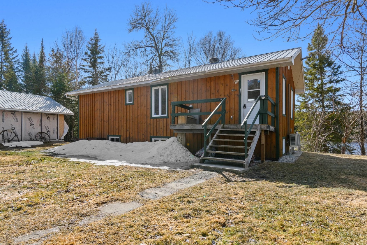 Façade — 36, Mtée Crites, Gracefield, J0X1W0, Gracefield