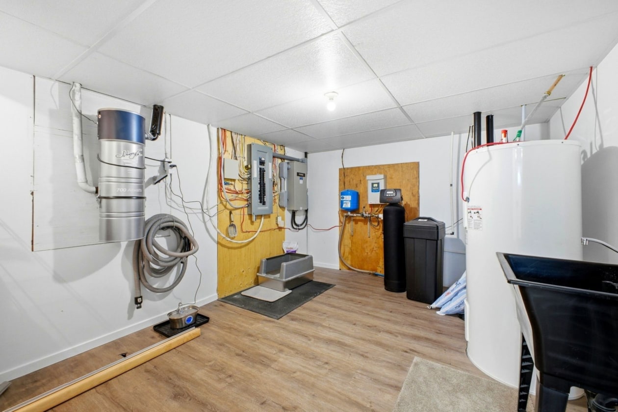 Rangement — 14, Ch. du Menuisier, L'Ange-Gardien, J8L0K3, L'Ange-Gardien
