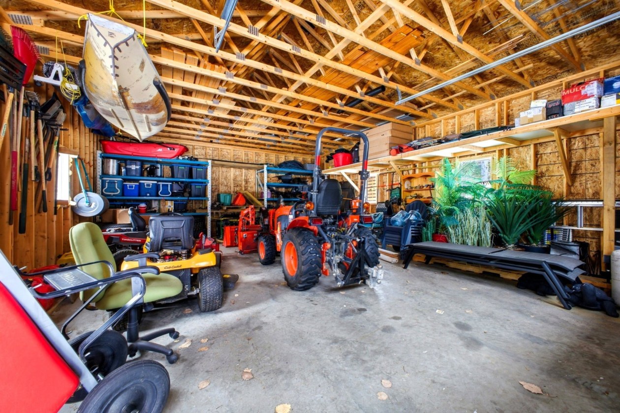 Garage — 14, Ch. du Menuisier, L'Ange-Gardien, J8L0K3, L'Ange-Gardien