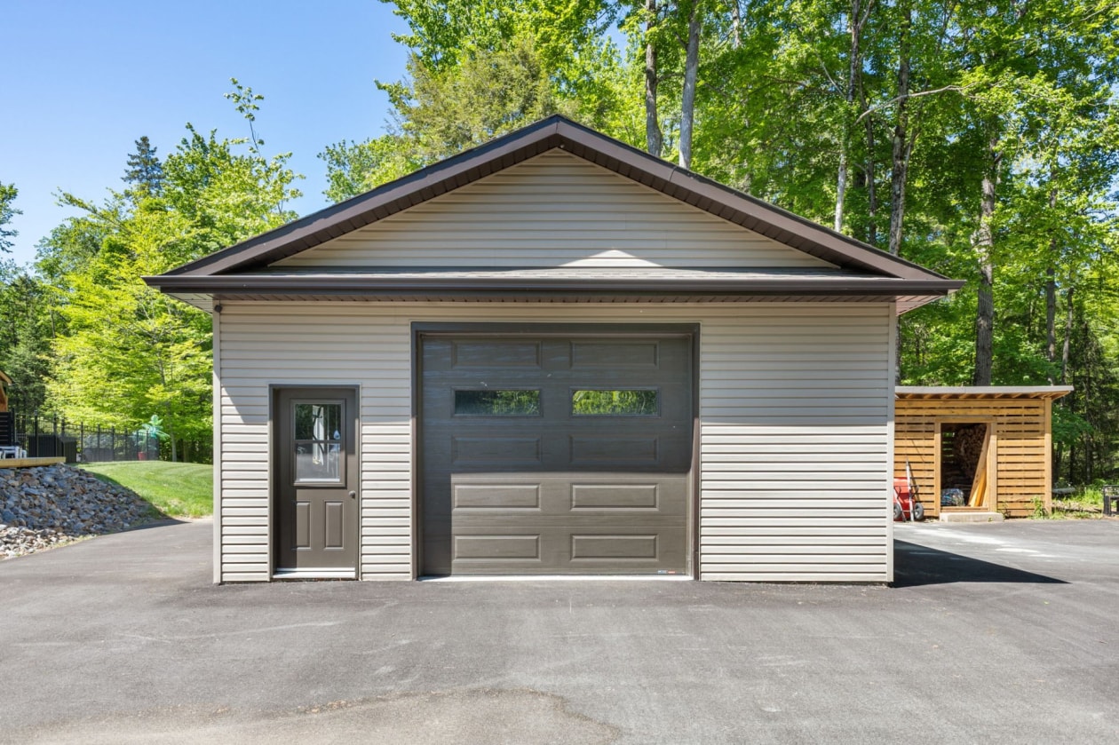 Garage — 14, Ch. du Menuisier, L'Ange-Gardien, J8L0K3, L'Ange-Gardien