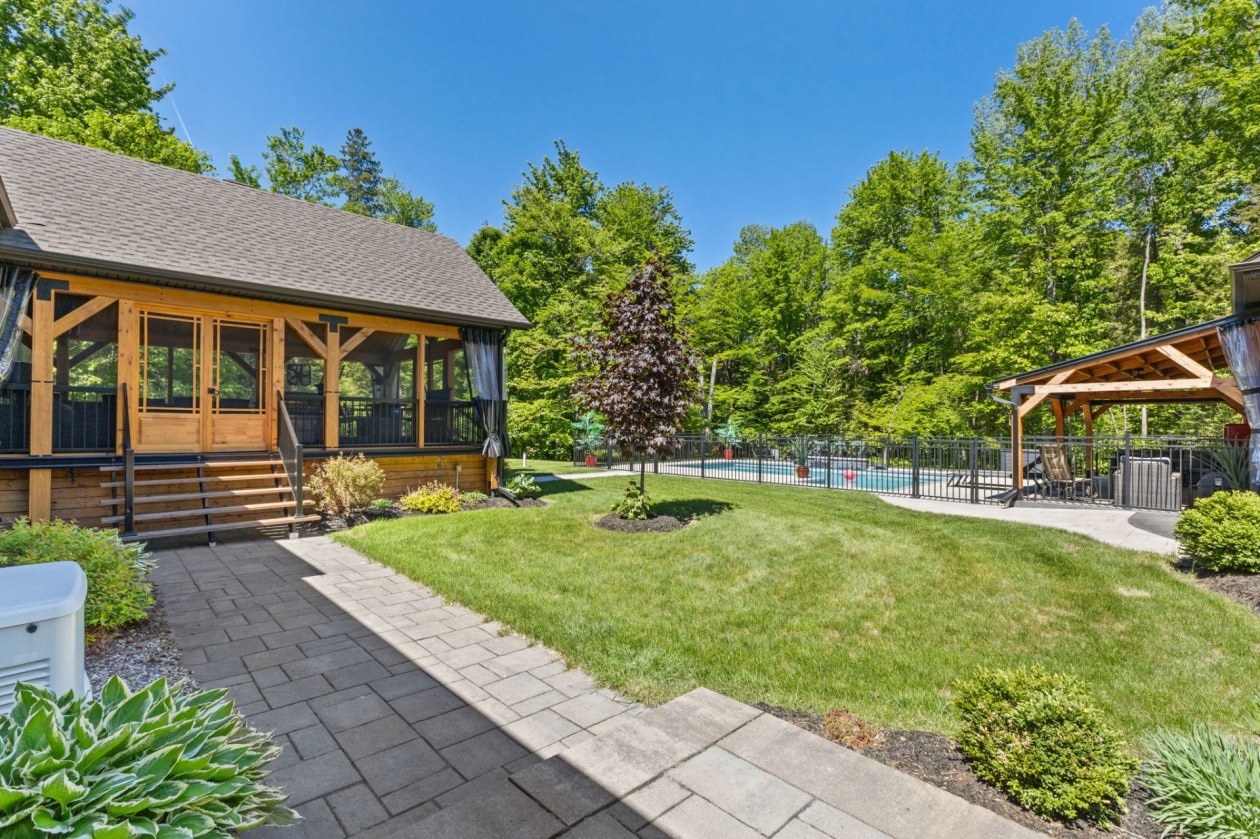 Face arrière — 14, Ch. du Menuisier, L'Ange-Gardien, J8L0K3, L'Ange-Gardien