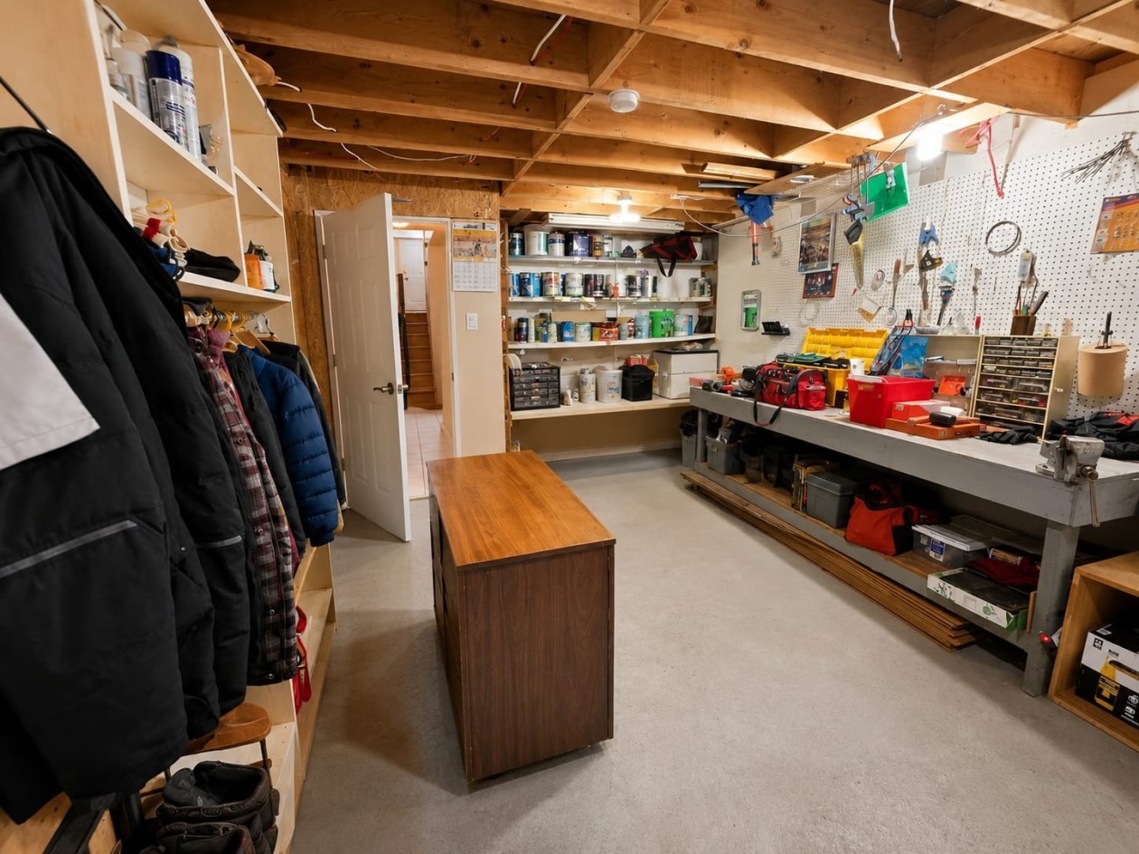 Atelier — 220, Rue des Chalets, Saint-Honoré, G0V1L0, Saint-Honoré