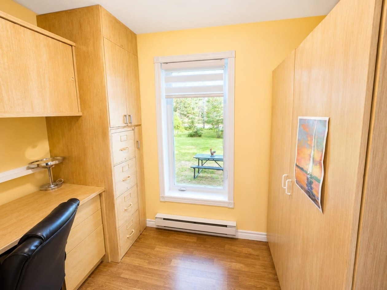 Bureau — 220, Rue des Chalets, Saint-Honoré, G0V1L0, Saint-Honoré