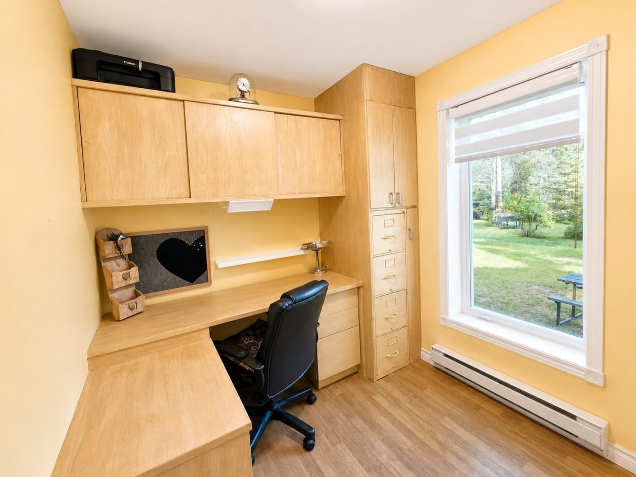 Bureau — 220, Rue des Chalets, Saint-Honoré, G0V1L0, Saint-Honoré