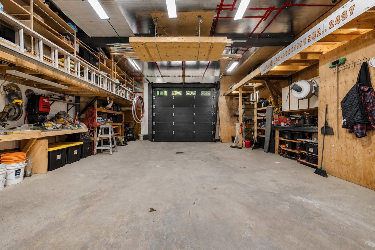 Garage — 452 - 456 Rue St-Sauveur, Québec