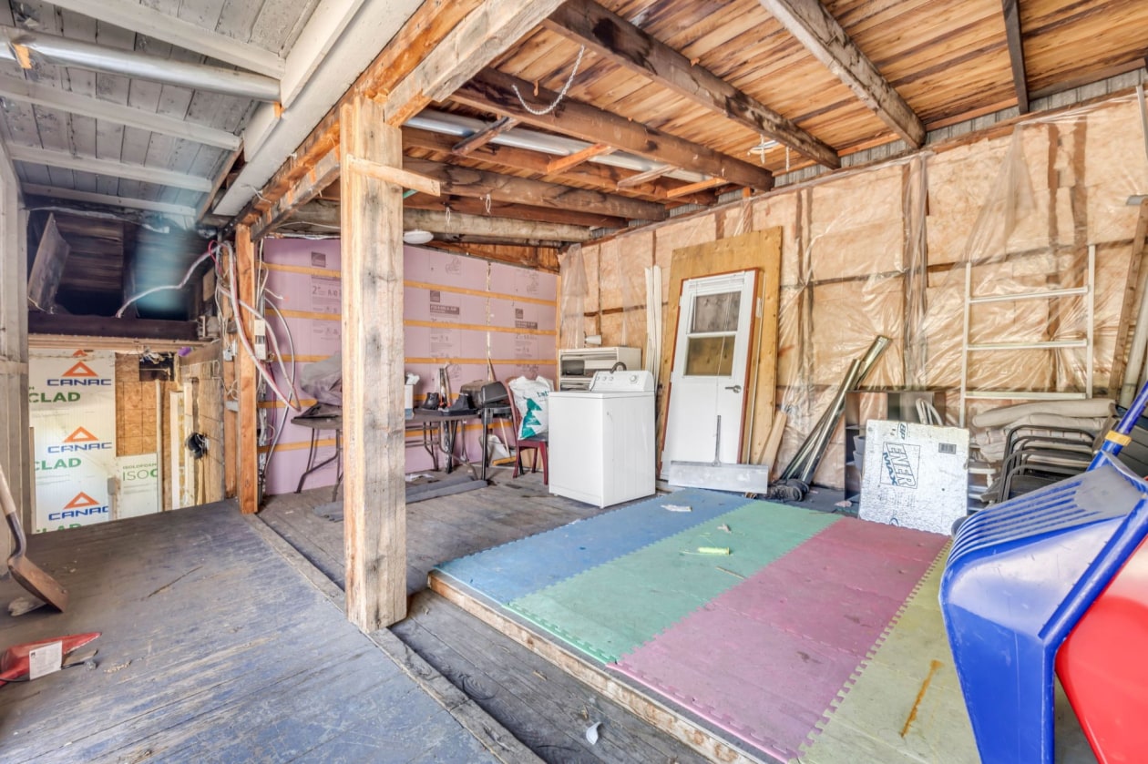 Rangement — 452 - 456 Rue St-Sauveur, Québec