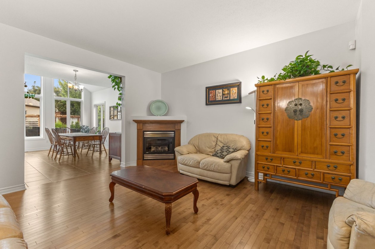 Salon — 52, Rue du Zéphyr, Gatineau (Hull), J9A0B2, Gatineau (Hull)