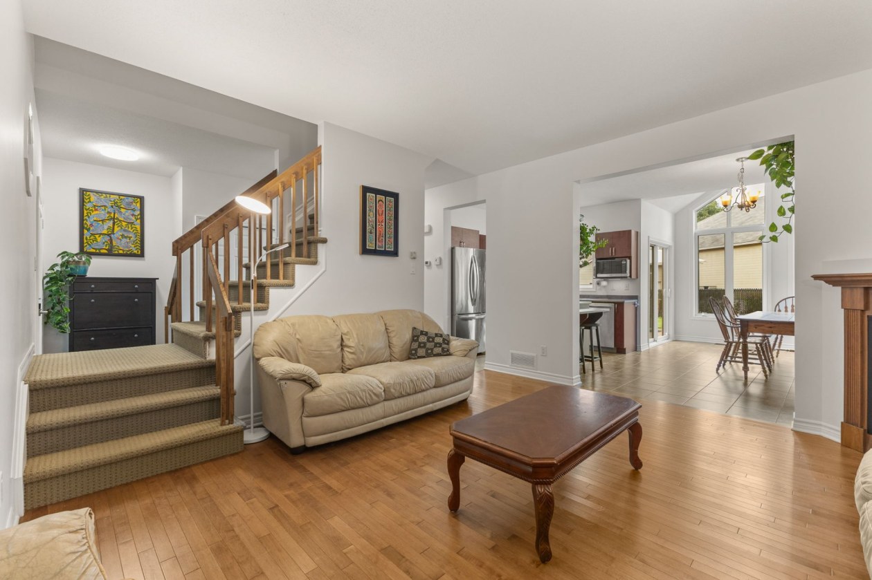 Salon — 52, Rue du Zéphyr, Gatineau (Hull), J9A0B2, Gatineau (Hull)