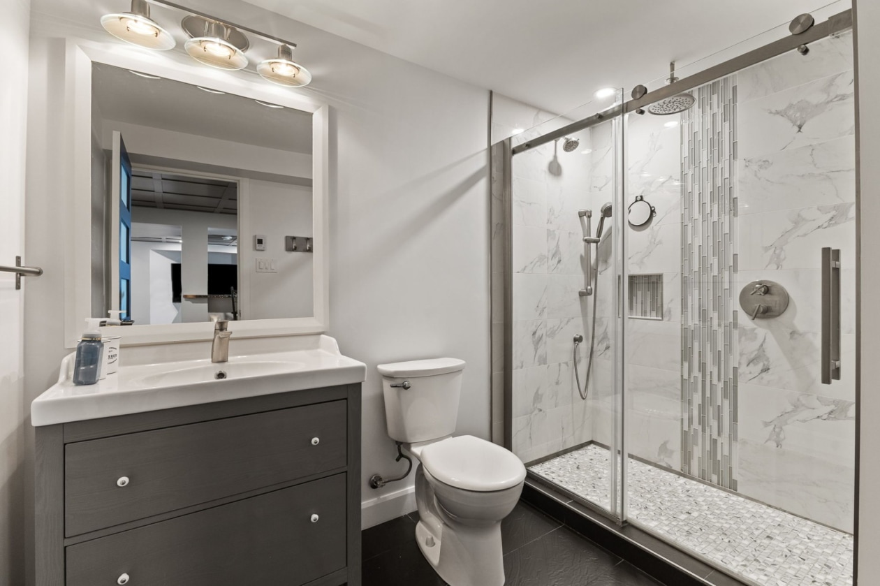 Salle de bains — 52, Rue du Zéphyr, Gatineau (Hull), J9A0B2, Gatineau (Hull)