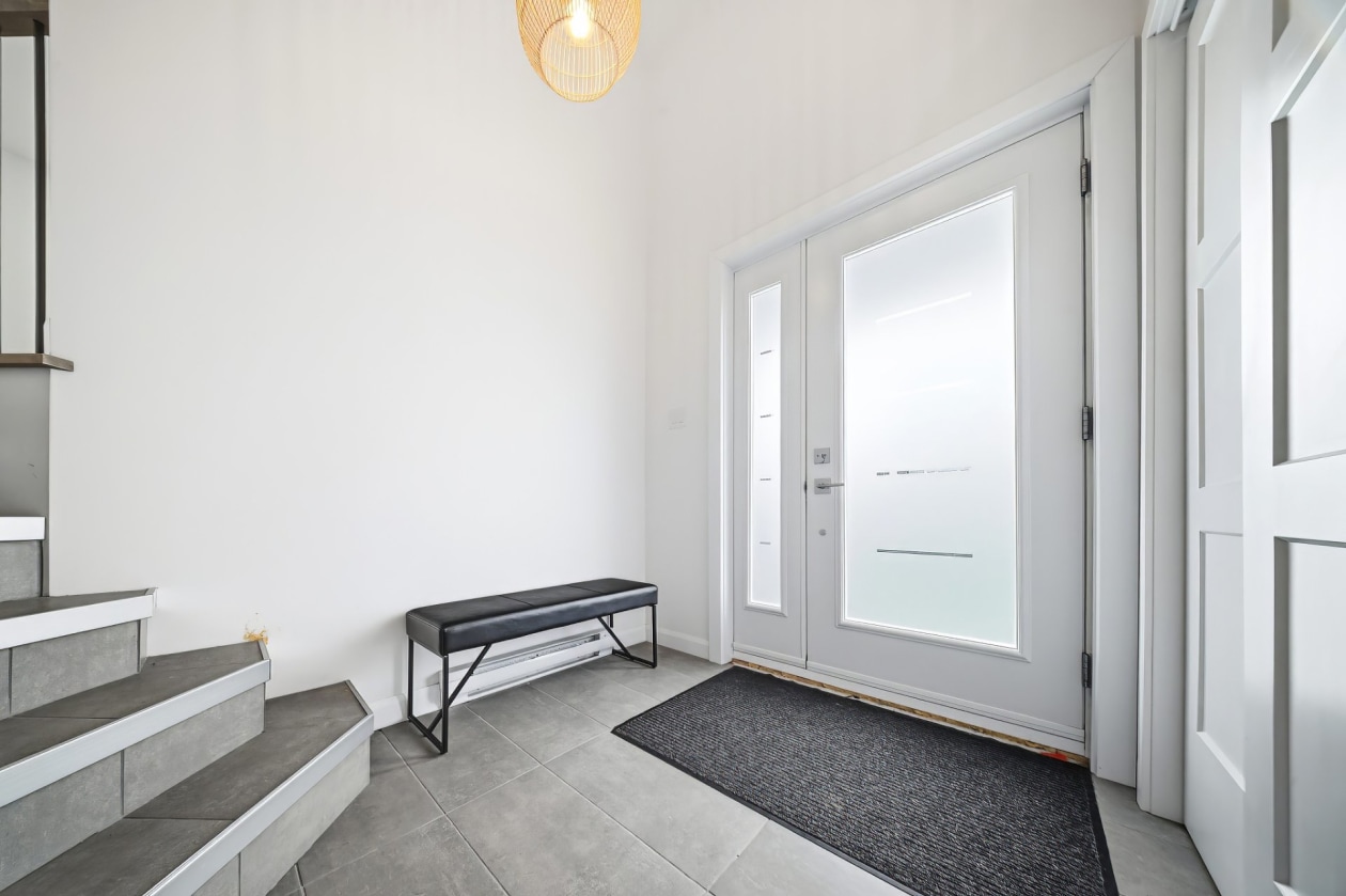 Hall d'entrée — 3365, Rue de la Vallée, Saguenay (Jonquière), G7S0M6, Saguenay (Jonquière)