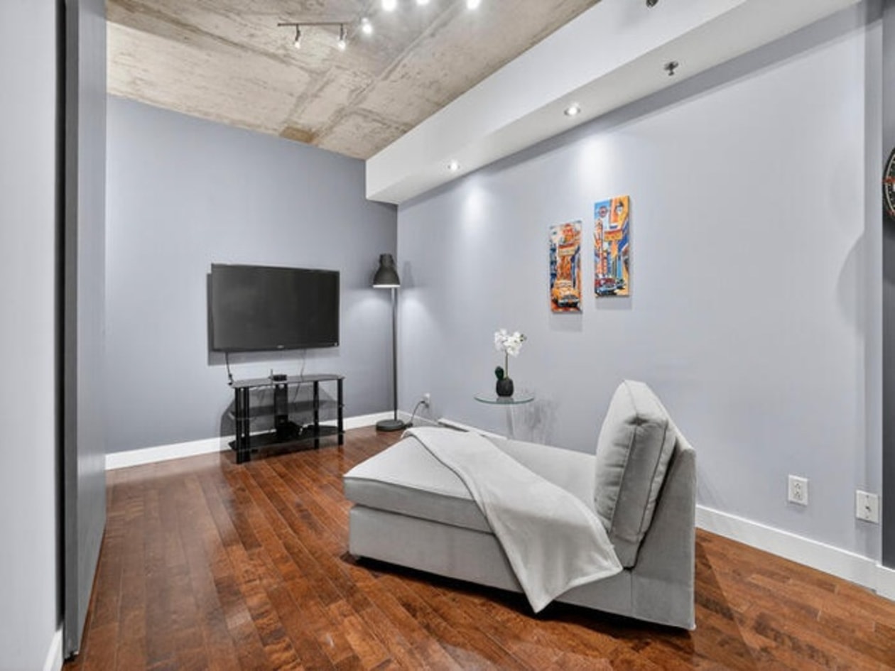 Photo 2 — 630 William Street, Montreal