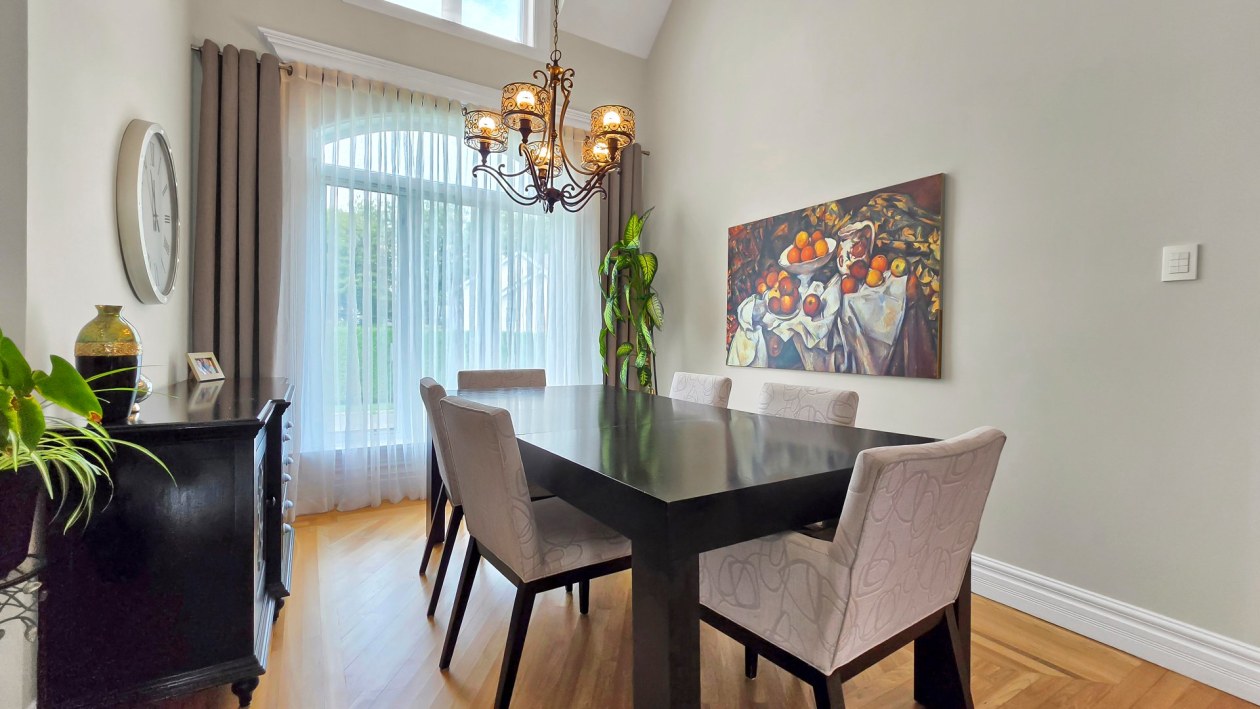 Salle à manger — 24, Rue des Sapèques, Blainville, J7C5R4, Blainville