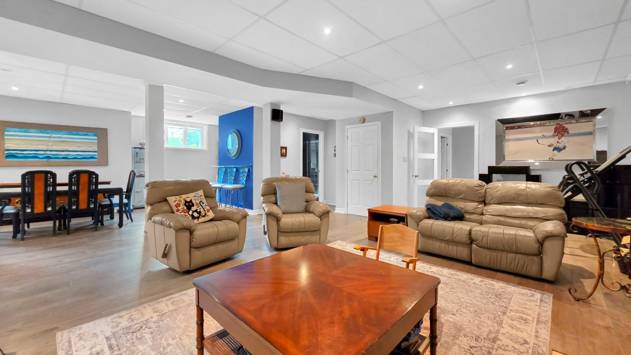 Salle familiale — 24, Rue des Sapèques, Blainville, J7C5R4, Blainville