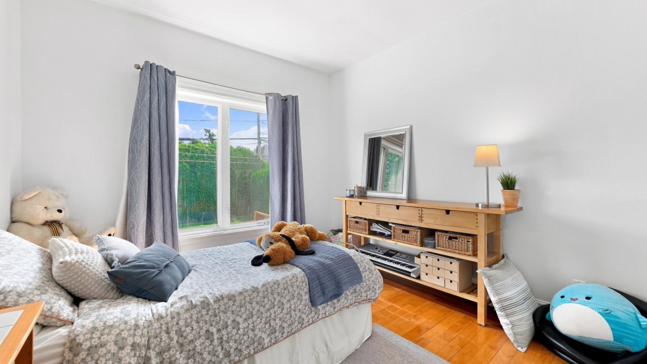 Chambre à coucher — 24, Rue des Sapèques, Blainville, J7C5R4, Blainville