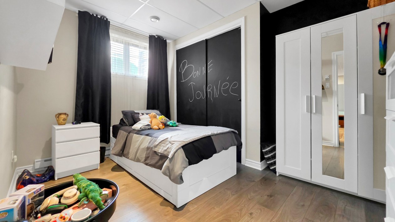 Chambre à coucher — 24, Rue des Sapèques, Blainville, J7C5R4, Blainville