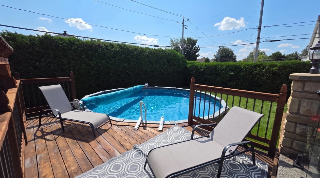 Cour — 24, Rue des Sapèques, Blainville, J7C5R4, Blainville