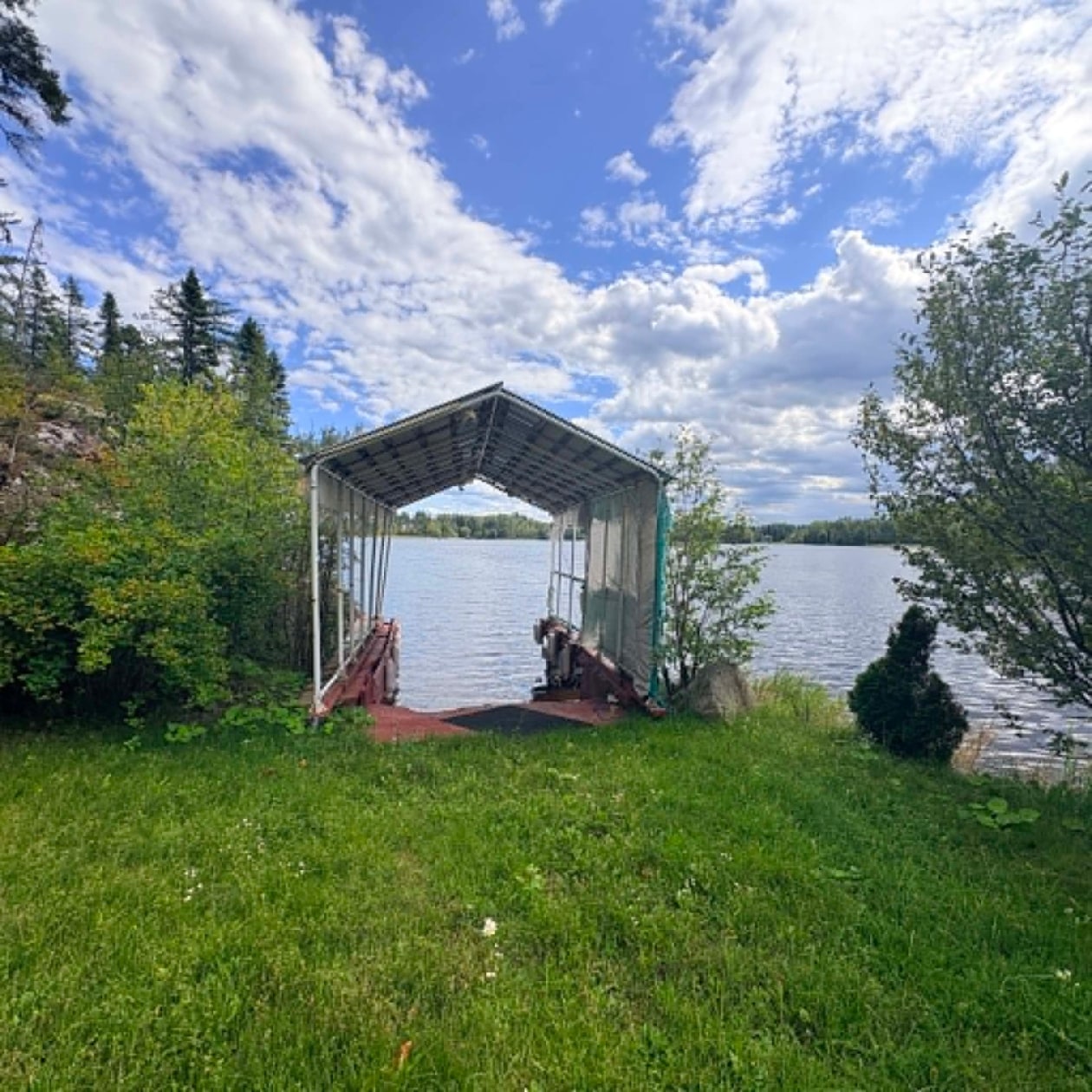 Bord de l'eau — 3843, Rue de la Presqu'île, Saguenay (Lac-Kénogami), G7X7V6, Saguenay (Lac-Kénogami)