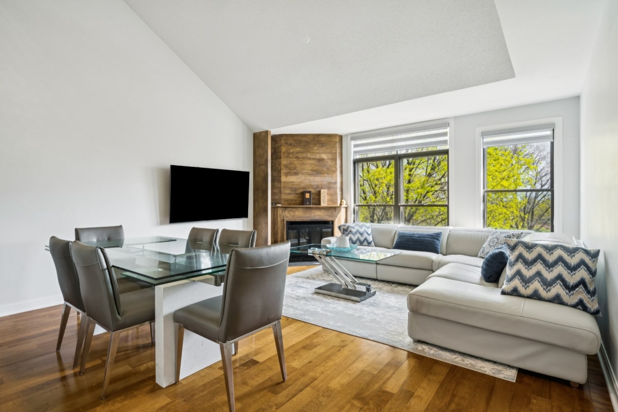 Salon — 3440, Rue Provost, 302, Montréal (Lachine), H8T3J6, Montréal (Lachine)