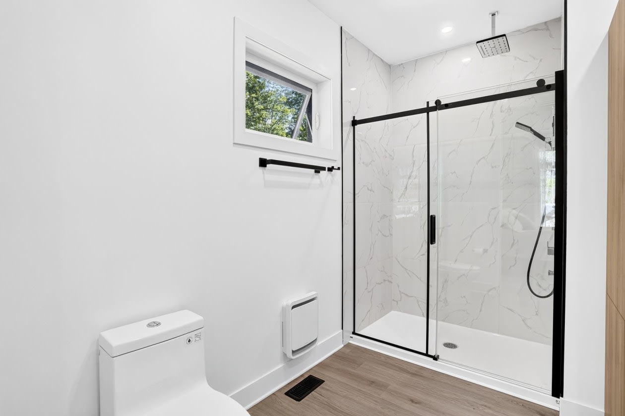 Salle de bains — 53 Rue De La Butte, Brownsburg-Chatham, J8G 2C4, Brownsburg-Chatham