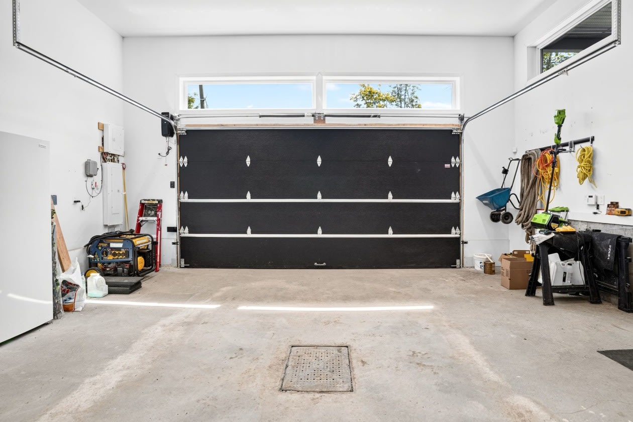 Garage — 53 Rue De La Butte, Brownsburg-Chatham, J8G 2C4, Brownsburg-Chatham