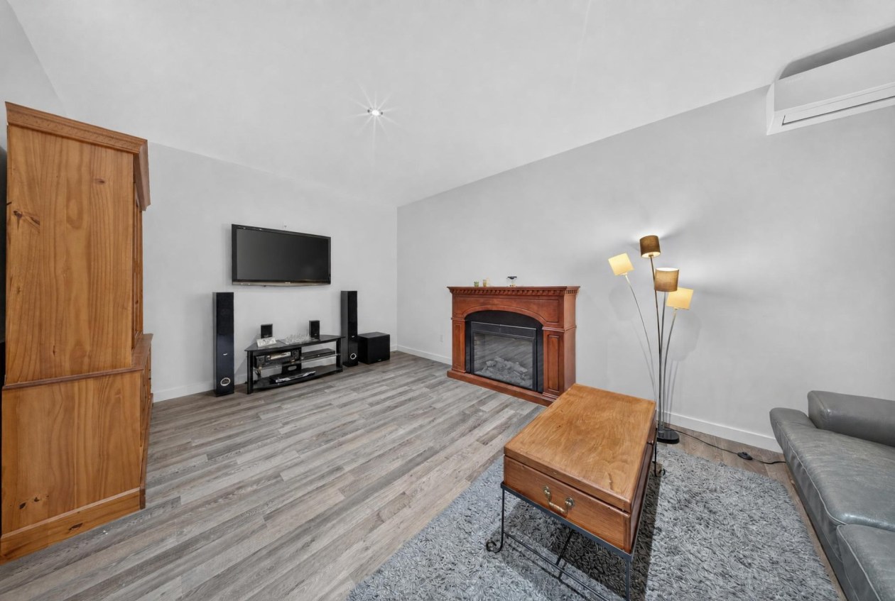 Salle familiale — 360 Rue des Mélèzes, Cookshire-Eaton
