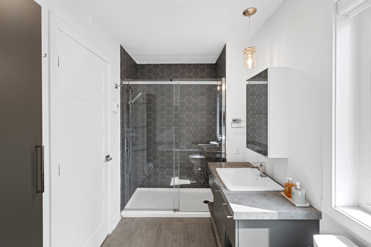 Salle de bains — 1164, Rue Laurier, Longueuil (Le Vieux-Longueuil), J4J5B7, Longueuil (Le Vieux-Longueuil)