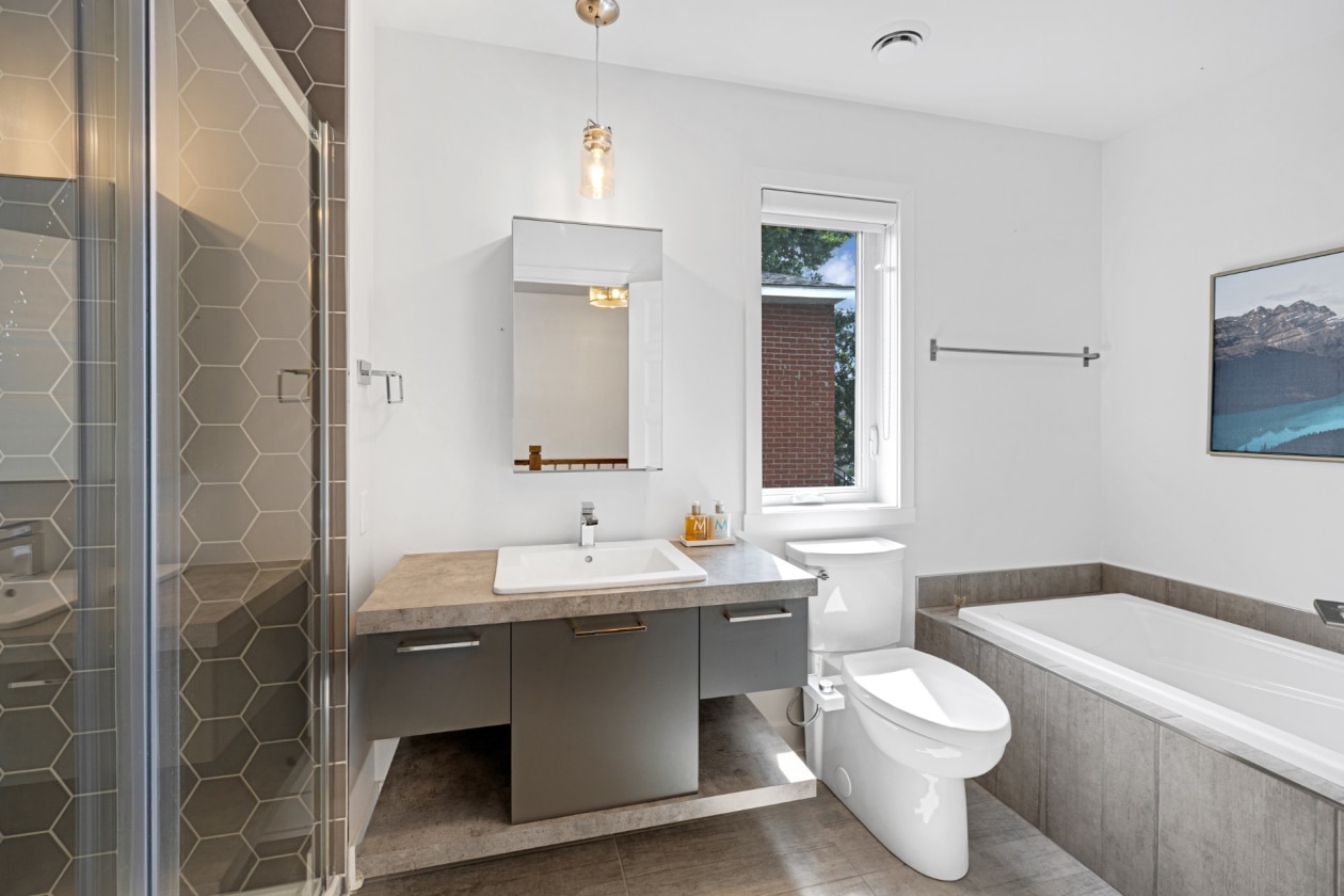 Salle de bains — 1164, Rue Laurier, Longueuil (Le Vieux-Longueuil), J4J5B7, Longueuil (Le Vieux-Longueuil)