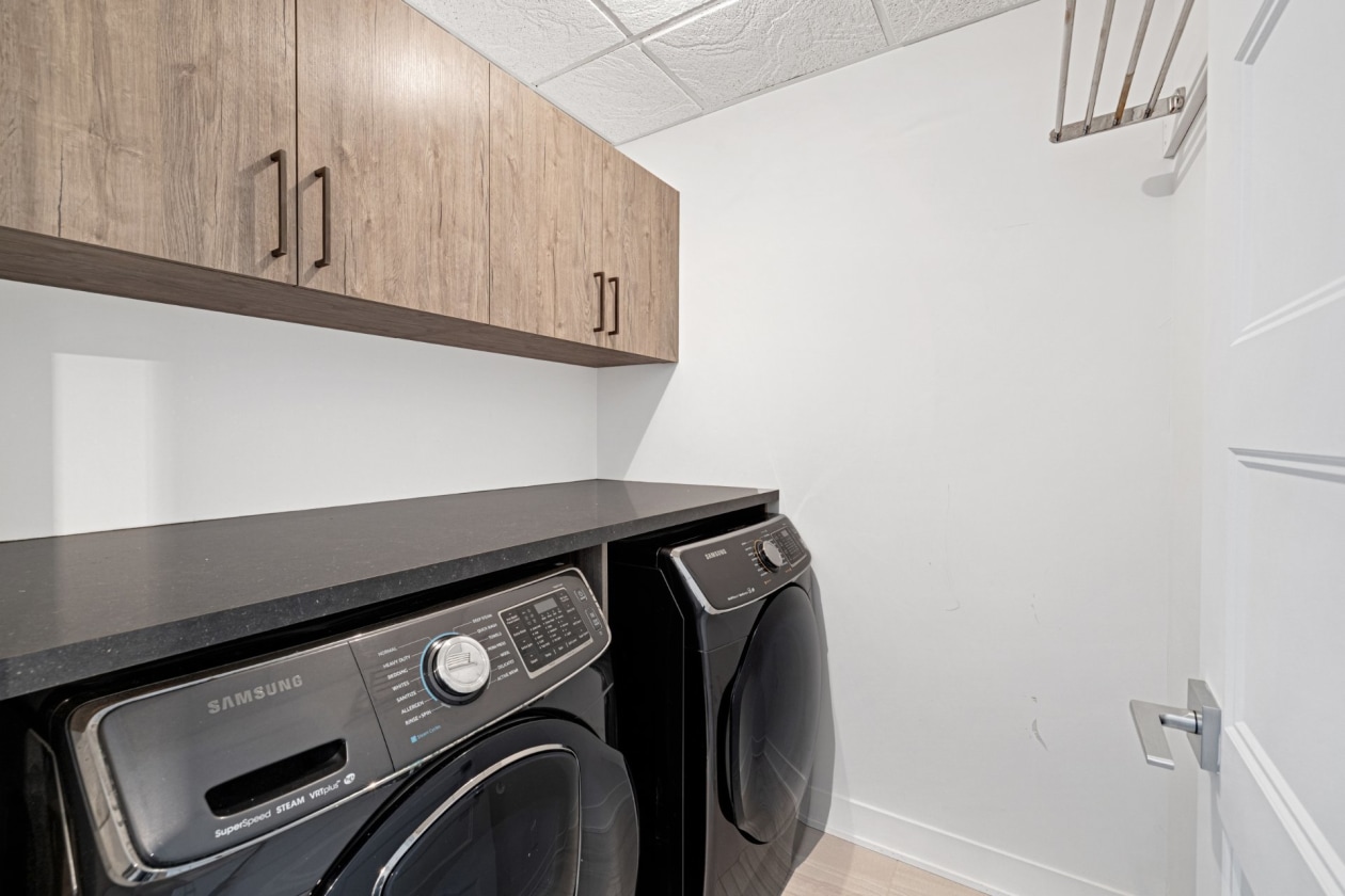 Salle de lavage — 1164, Rue Laurier, Longueuil (Le Vieux-Longueuil), J4J5B7, Longueuil (Le Vieux-Longueuil)