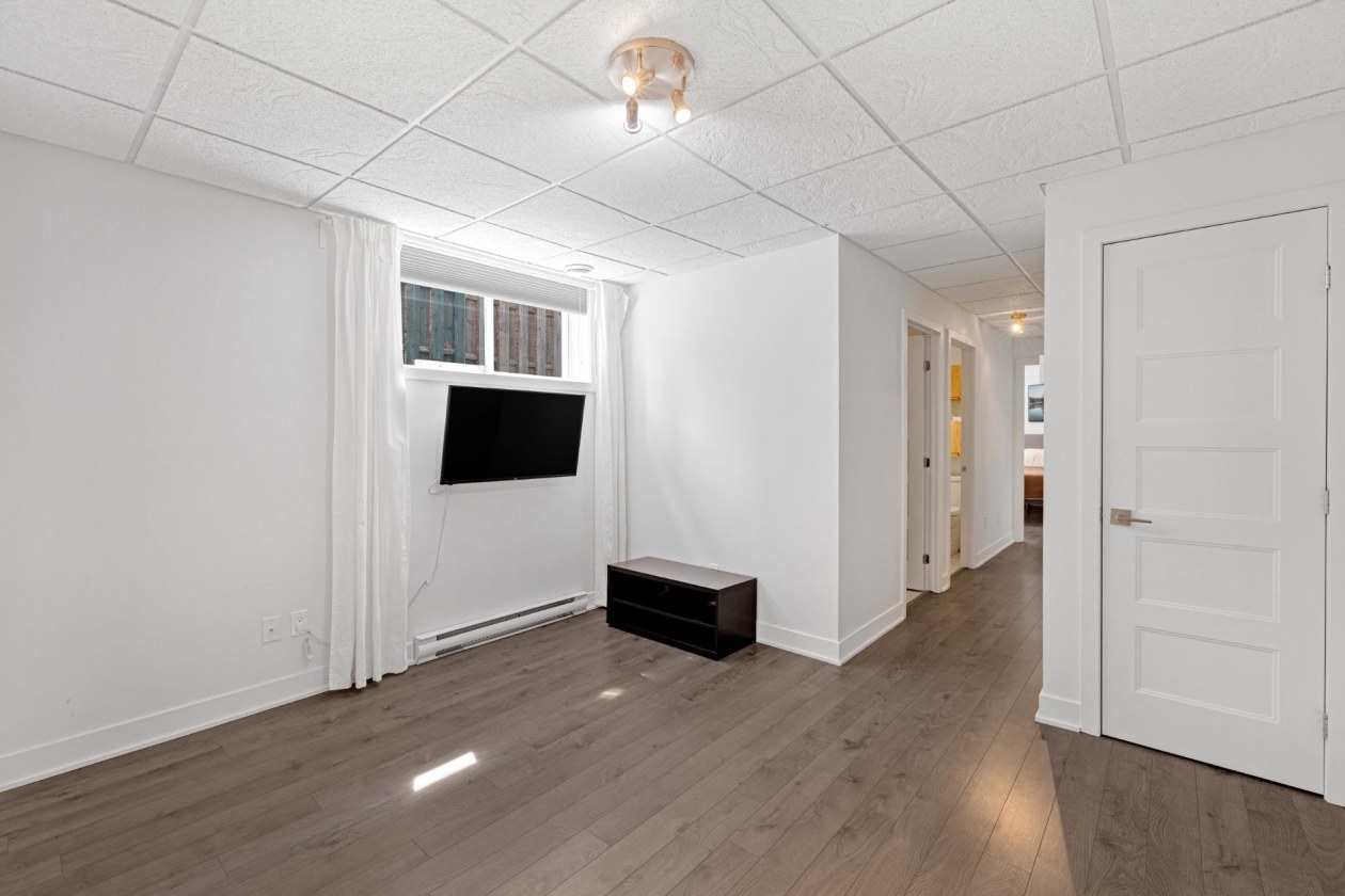 Salle familiale — 1164, Rue Laurier, Longueuil (Le Vieux-Longueuil), J4J5B7, Longueuil (Le Vieux-Longueuil)
