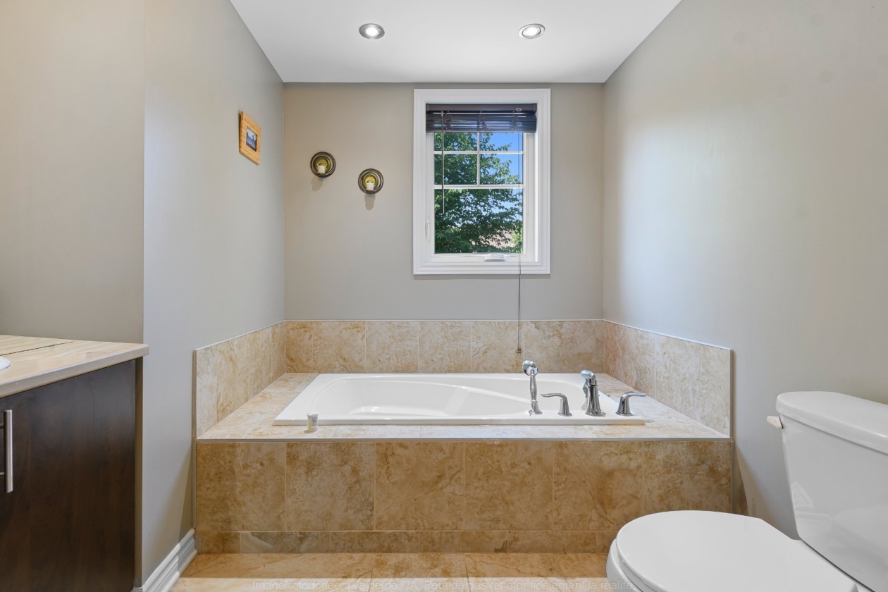 Salle de bains — 198, Rue de la Petite-Ourse, Gatineau (Aylmer), J9J0S1, Gatineau (Aylmer)