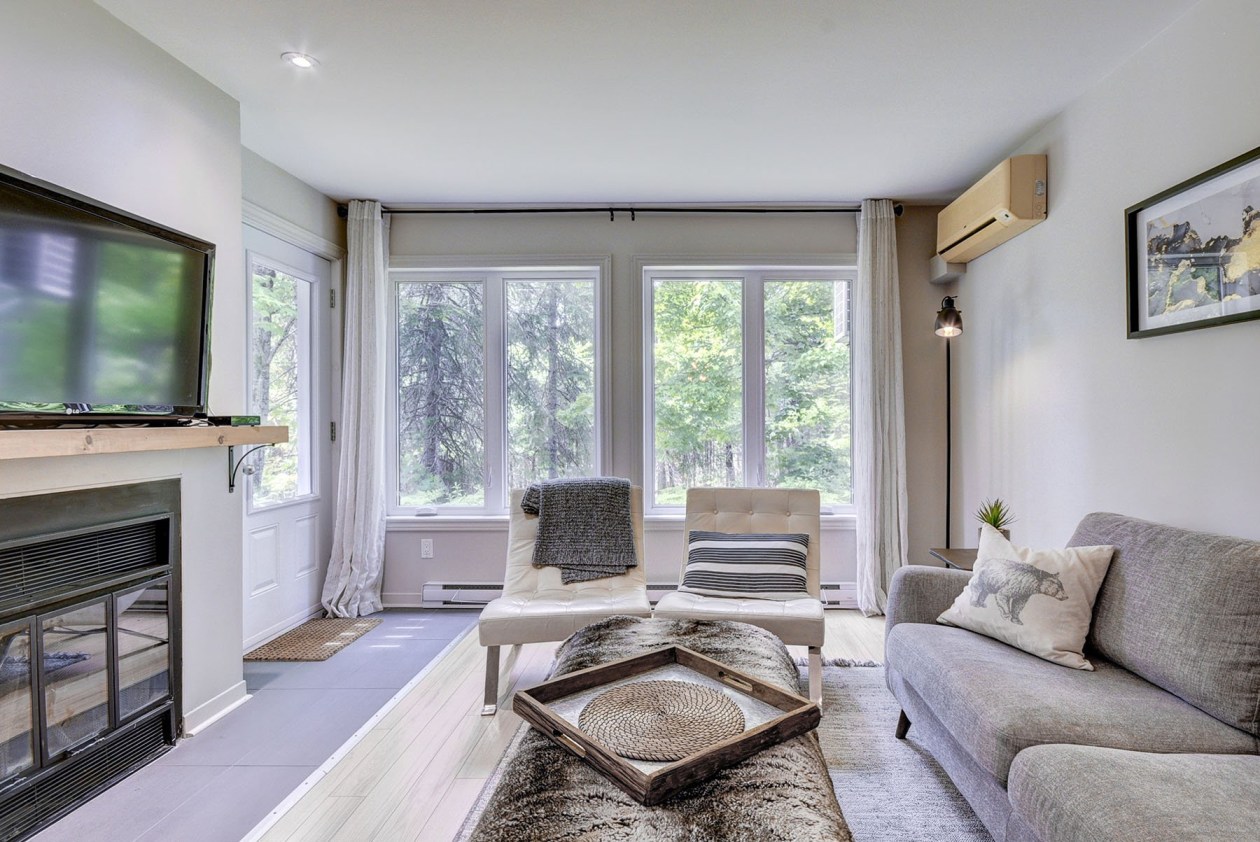 Salon — 1043 Crois. des Soleils, Mont-Tremblant