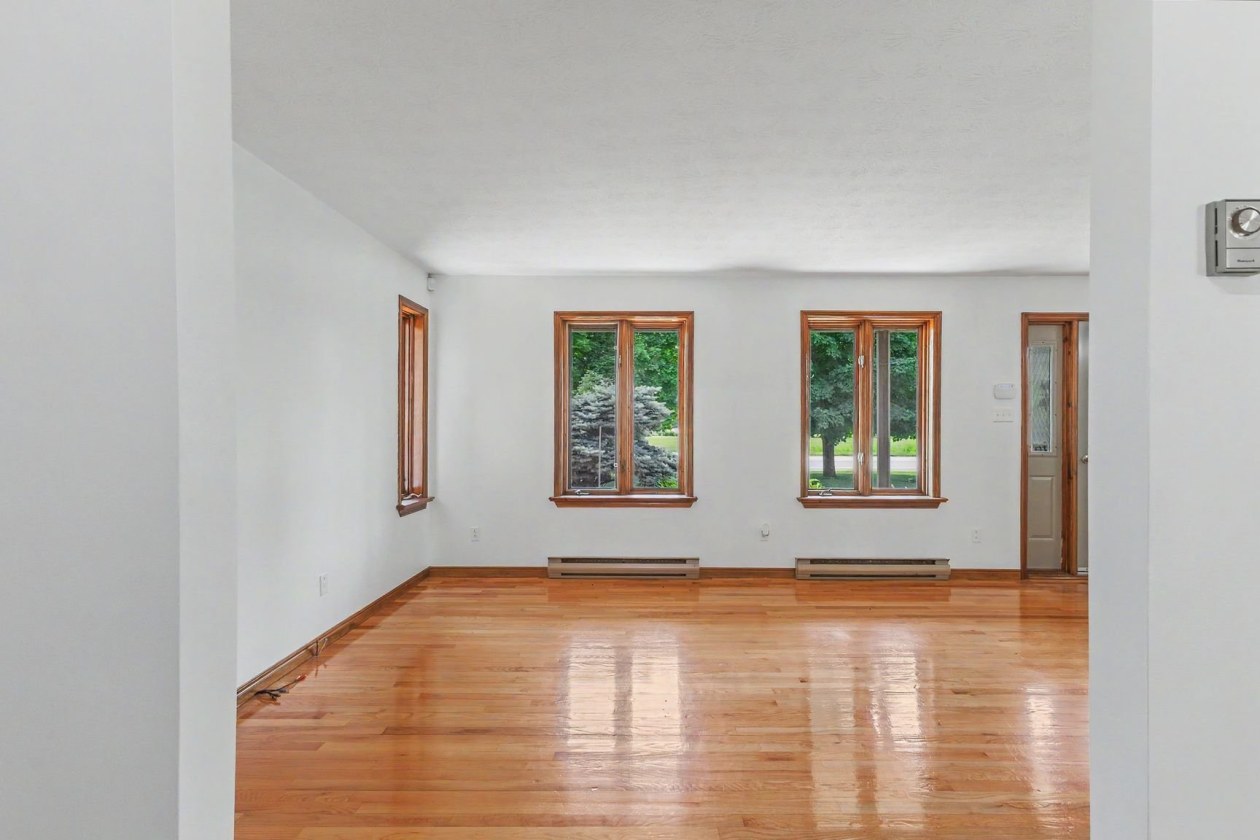 Salon — 134, Route 235, Ange-Gardien, J0E1E0, Ange-Gardien