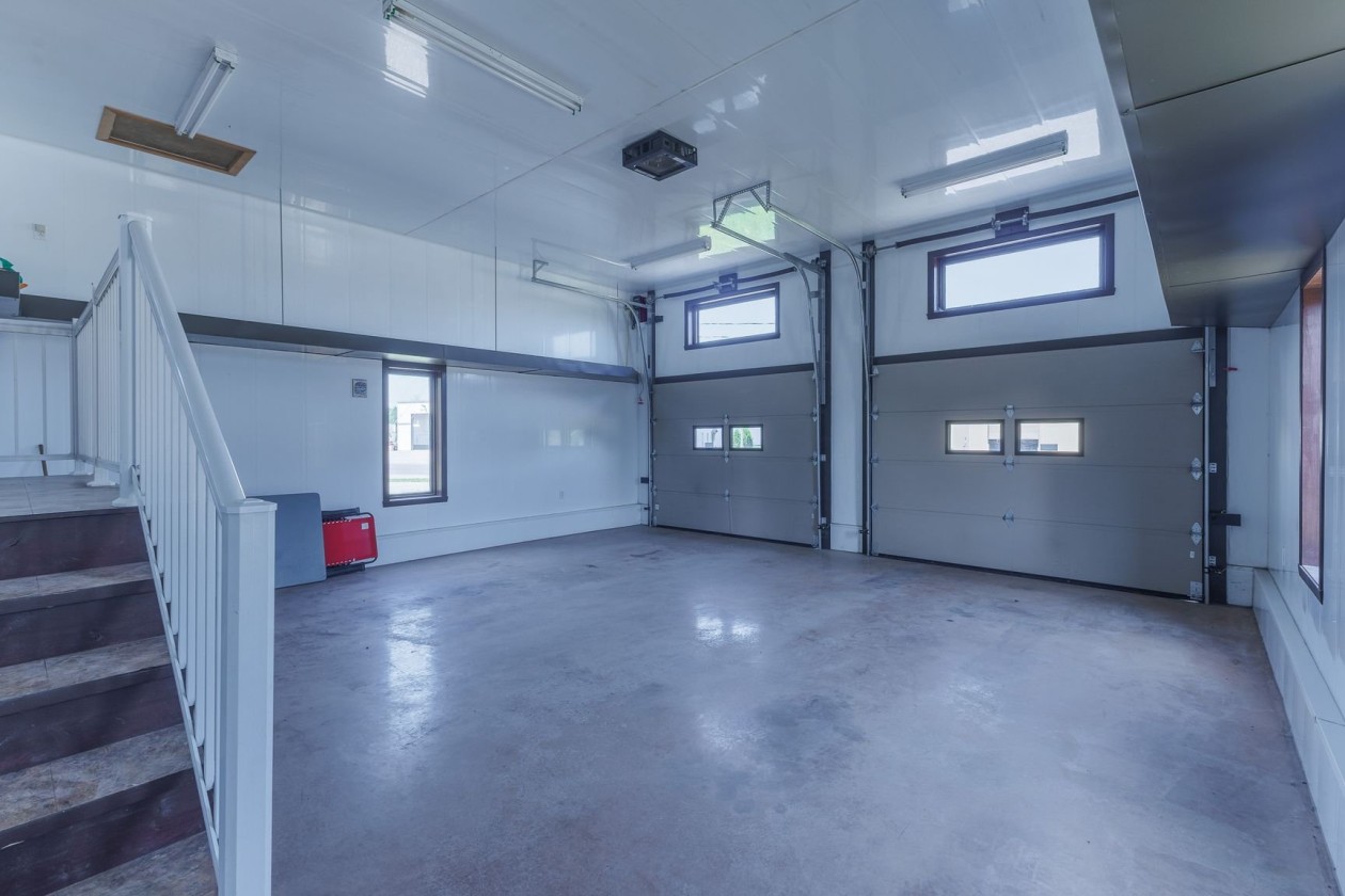 Garage — 134, Route 235, Ange-Gardien, J0E1E0, Ange-Gardien