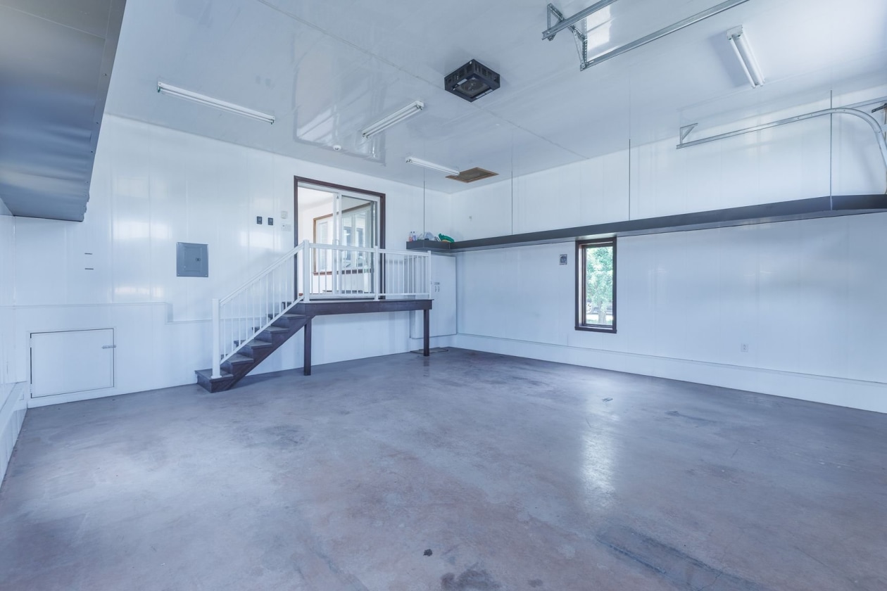 Garage — 134, Route 235, Ange-Gardien, J0E1E0, Ange-Gardien