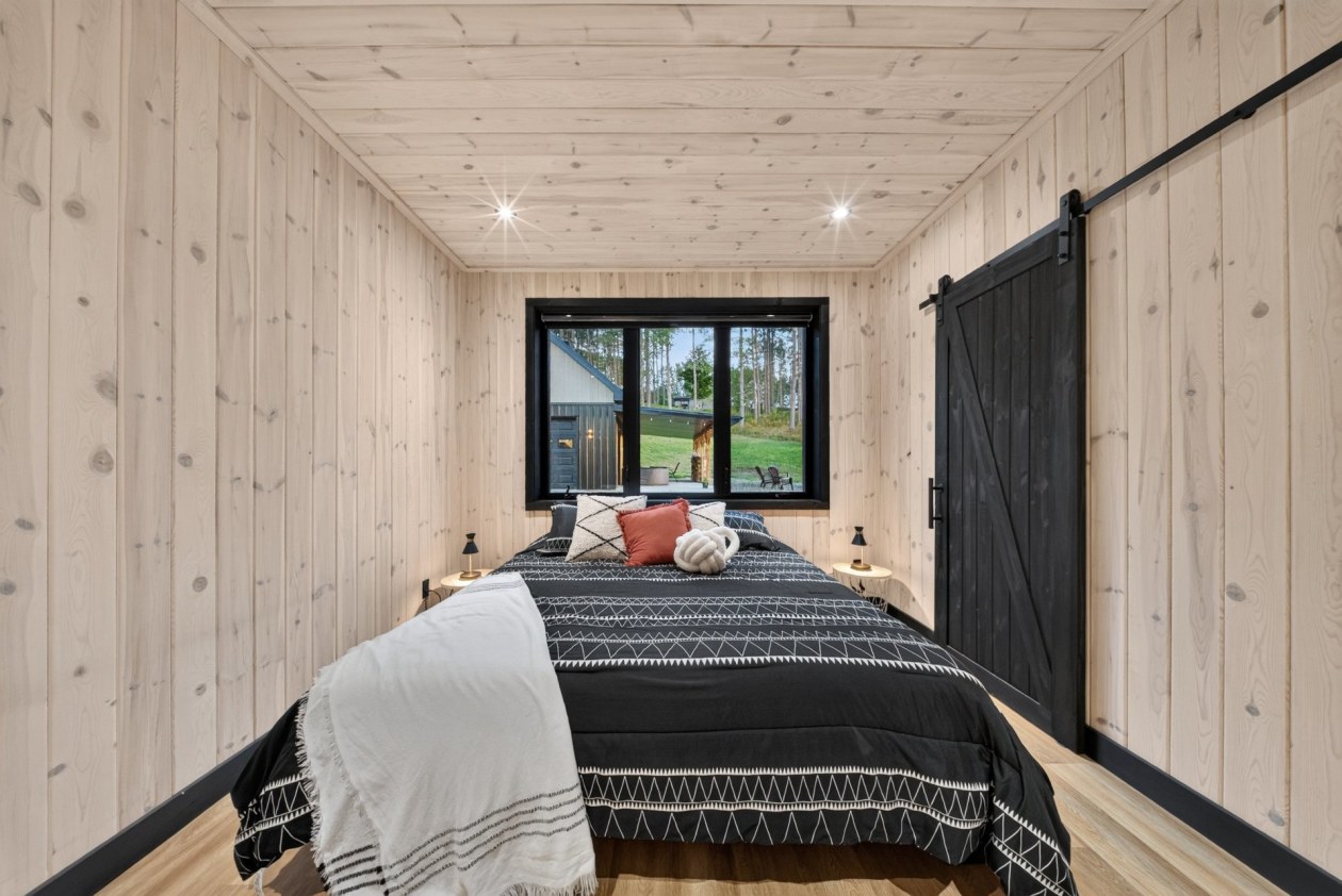 Chambre à coucher principale — 120 Rue des Pommiers, Dixville