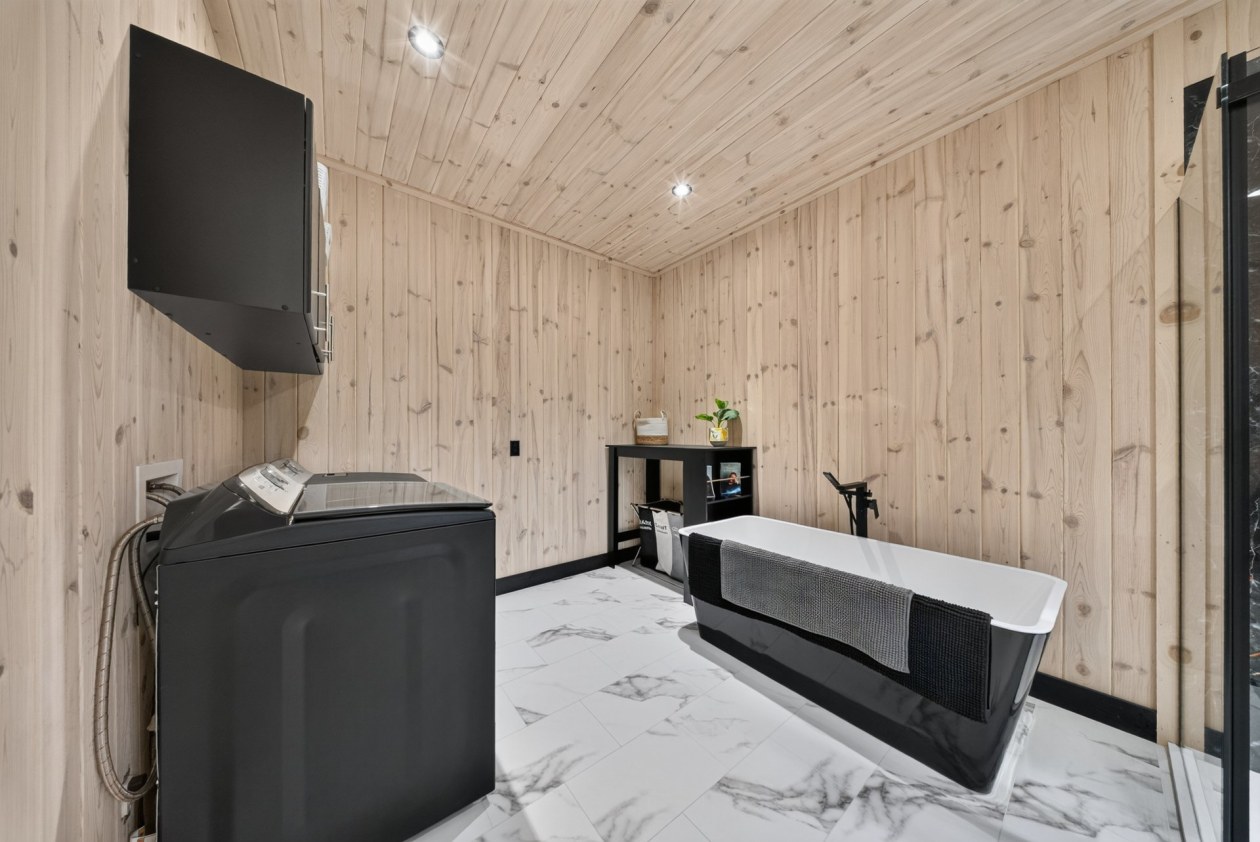Salle de bains — 120 Rue des Pommiers, Dixville