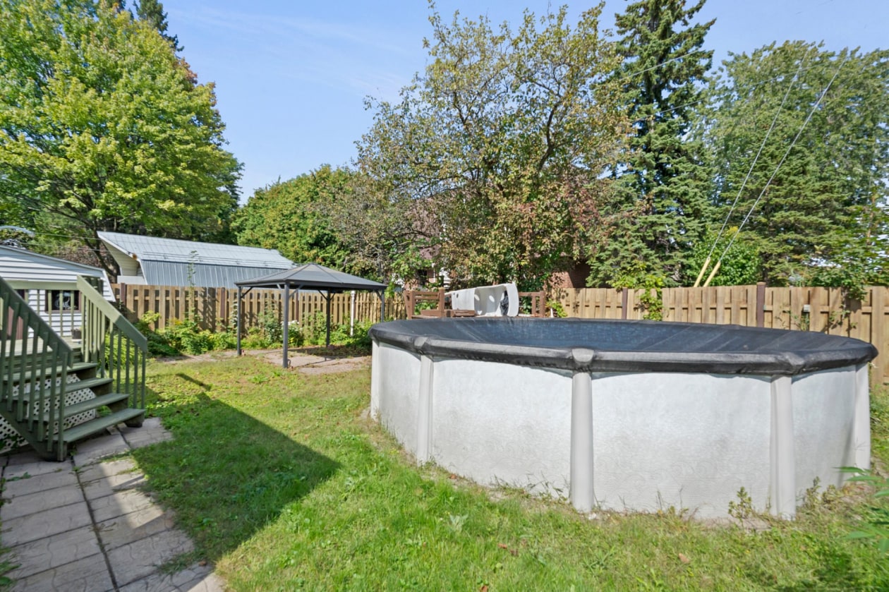 Piscine — 191, Rue Houle, Saint-Eustache, J7P2L8, Saint-Eustache