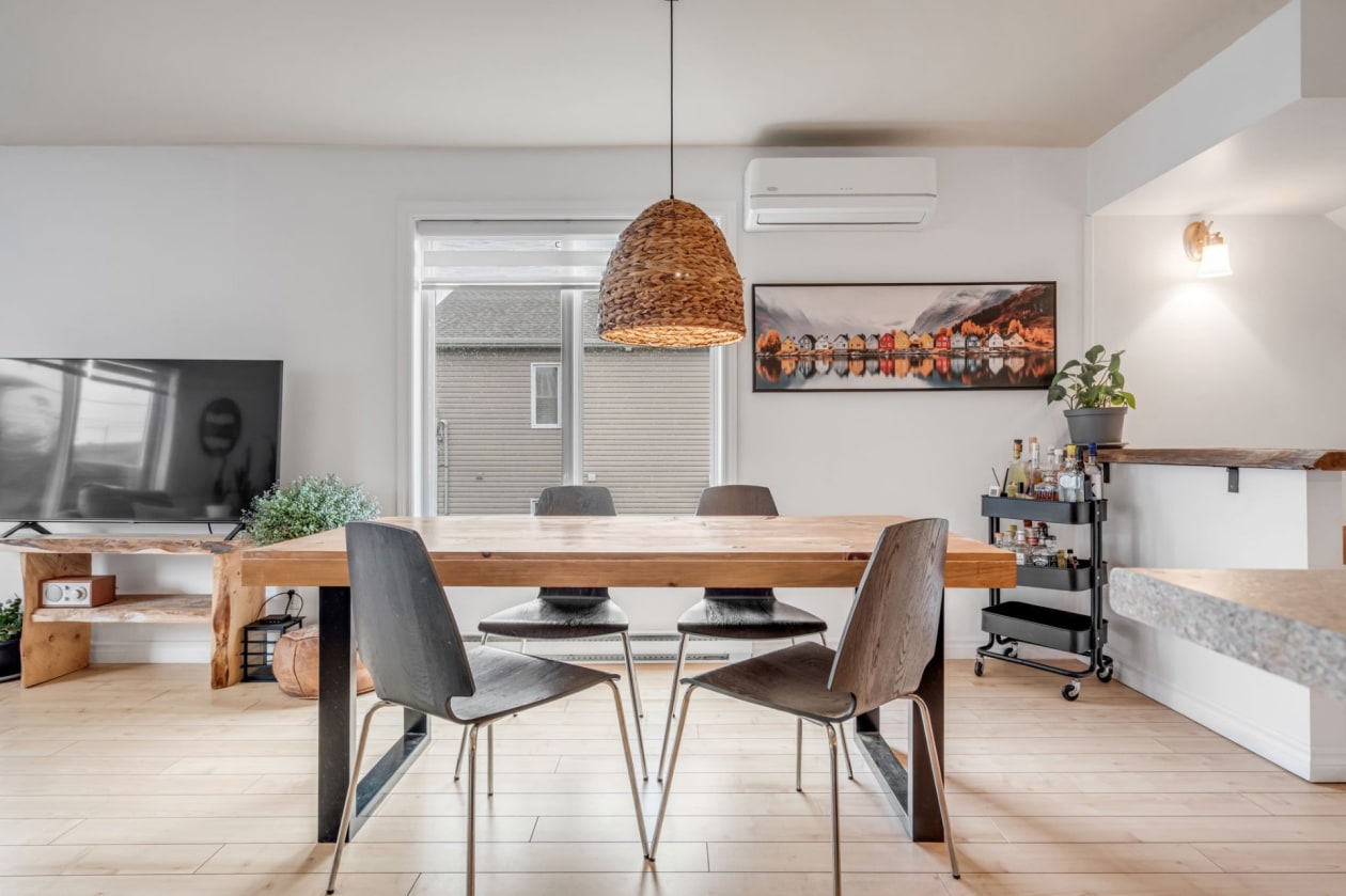 Salle à manger — 1384, Rue Chanteclerc, Québec (La Haute-Saint-Charles), G3K0J6, Québec (La Haute-Saint-Charles)