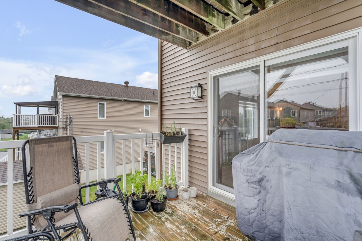 Balcon — 1384, Rue Chanteclerc, Québec (La Haute-Saint-Charles), G3K0J6, Québec (La Haute-Saint-Charles)