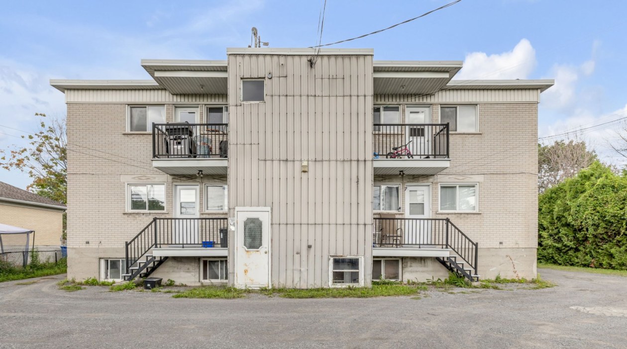 Face arrière — 490 45e Rue E., Québec