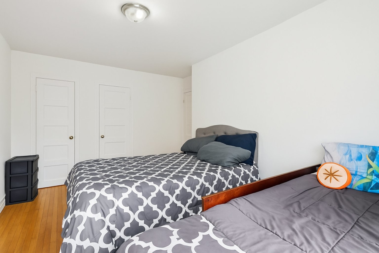 Chambre à coucher — 10927 - 10931 Av. de Rome, Montréal